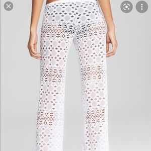 Ralph Lauren resort wear. Gorgeous white pants.